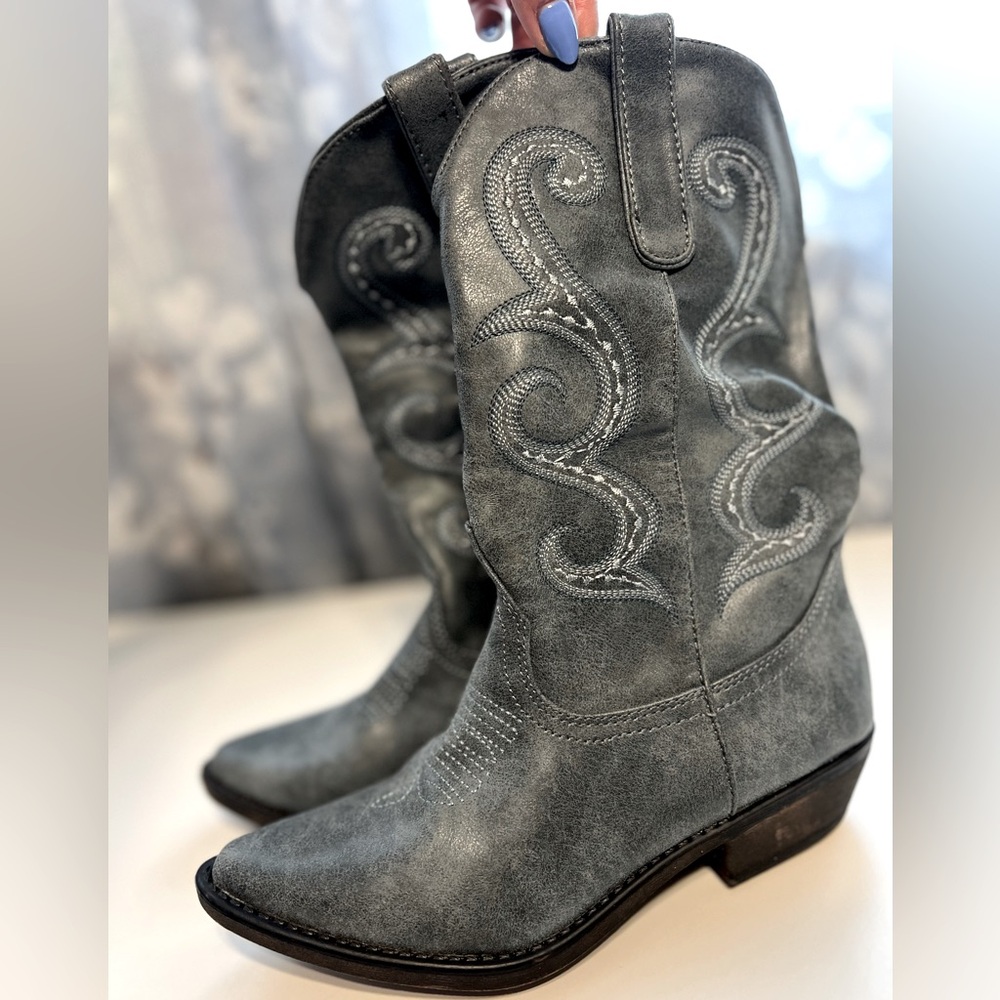 American Eagle cowboy boots